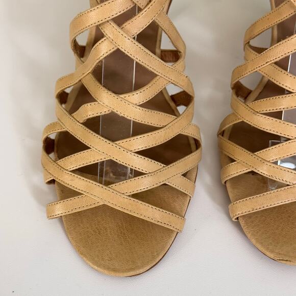 Co-op Barneys NY Stiletto Sandals 37 6.5 US Tan Leather Strappy Peep Toe ITALY - Picture 4 of 10